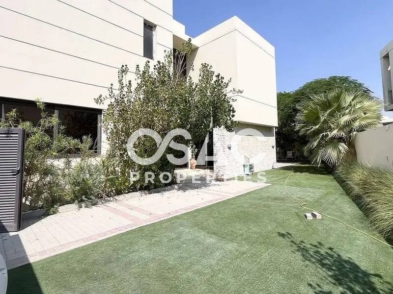 Golf View | Single Row | 5 Bed Villa - 4
