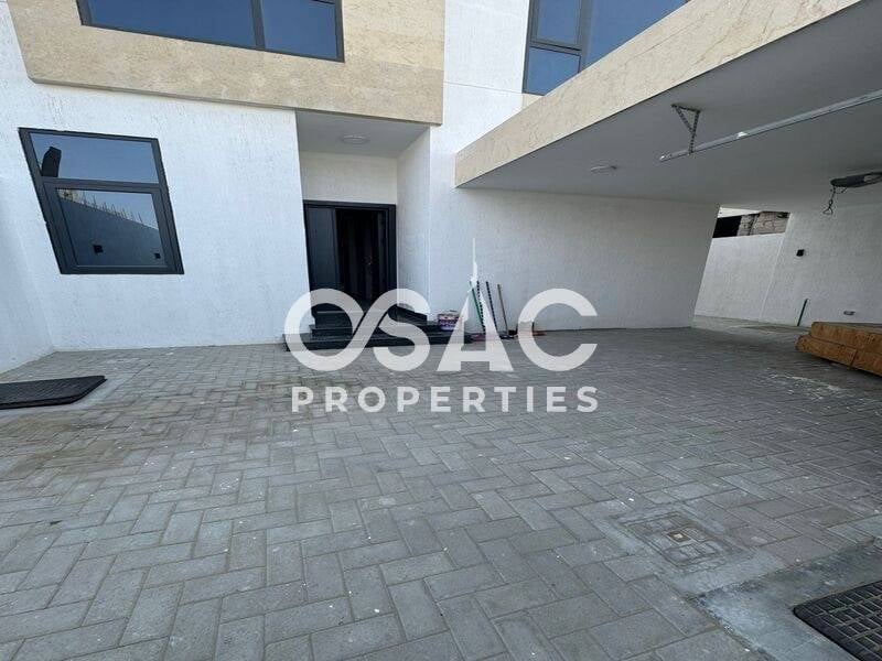 No Service Charge | Ready-To-Move| Huge Townhouse - 3
