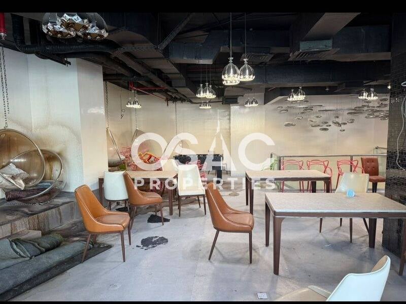 FULLY FITTED | PRIME LOCATION | WATERFRONT |VACANT - 2