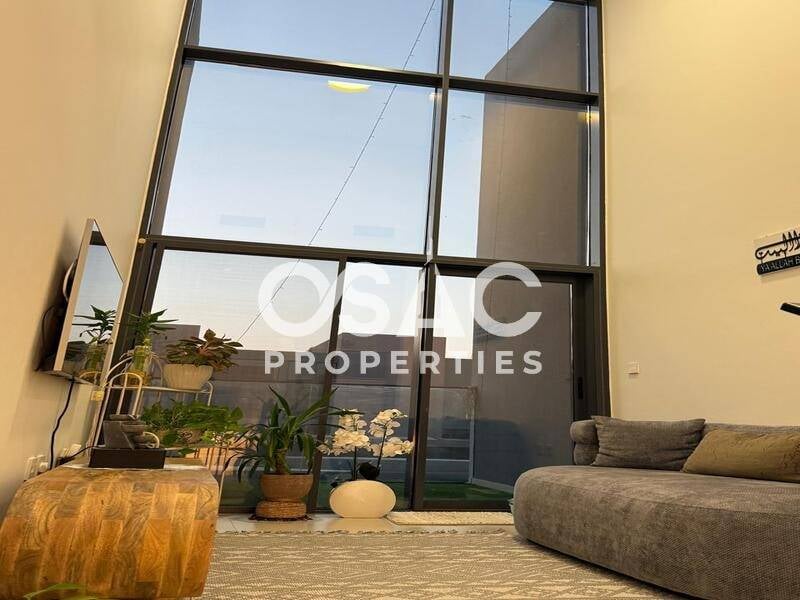 Ready 3BR Townhouse  | Corner | Free-Hold - 3