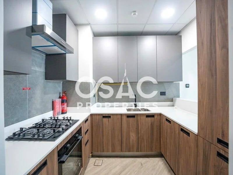 Elegant Living | Modern Apartment | Community View - 5