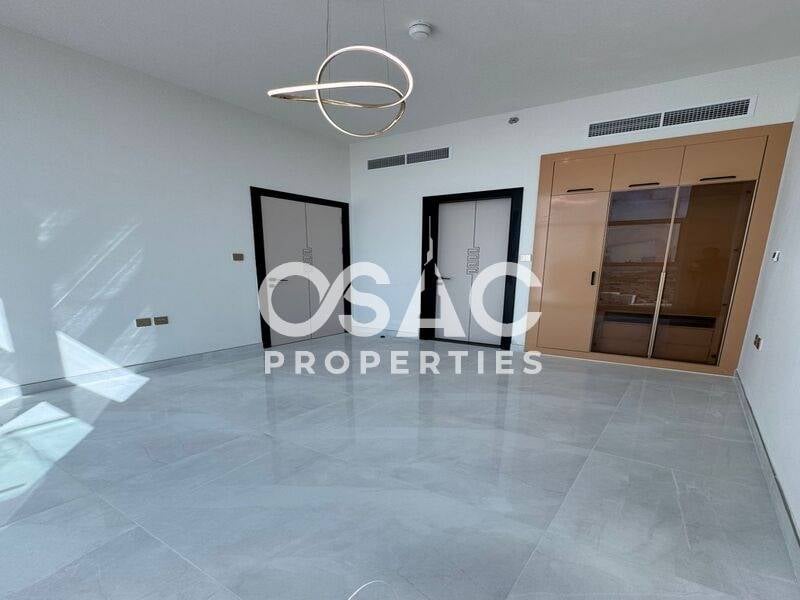 Stunning View I Spacious I Semi-Furnished - 5