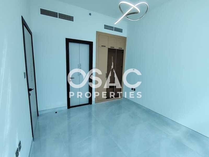Stunning View I Spacious I Semi-Furnished - 3
