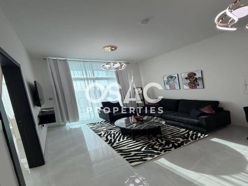 Stunning Apartment | Spacious Unit |Community View