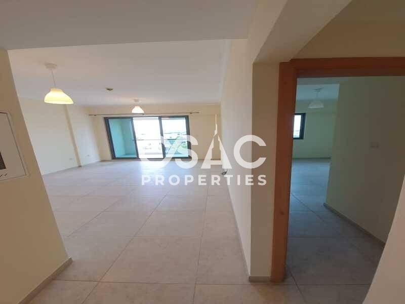 SPACIOUS | UNFURNISHED | PRIME LOCATION - 5