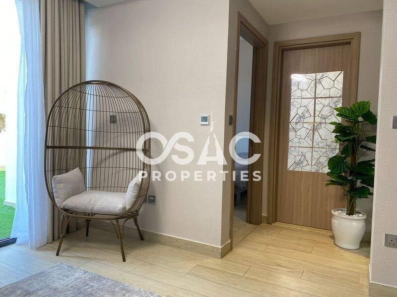 Spacious Apartment | Fully Furnished Unit - 4