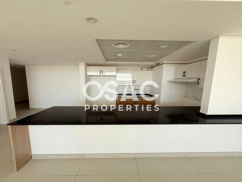SPACIOUS | LUXURY INTERIOR |  OPEN VIEW - 2