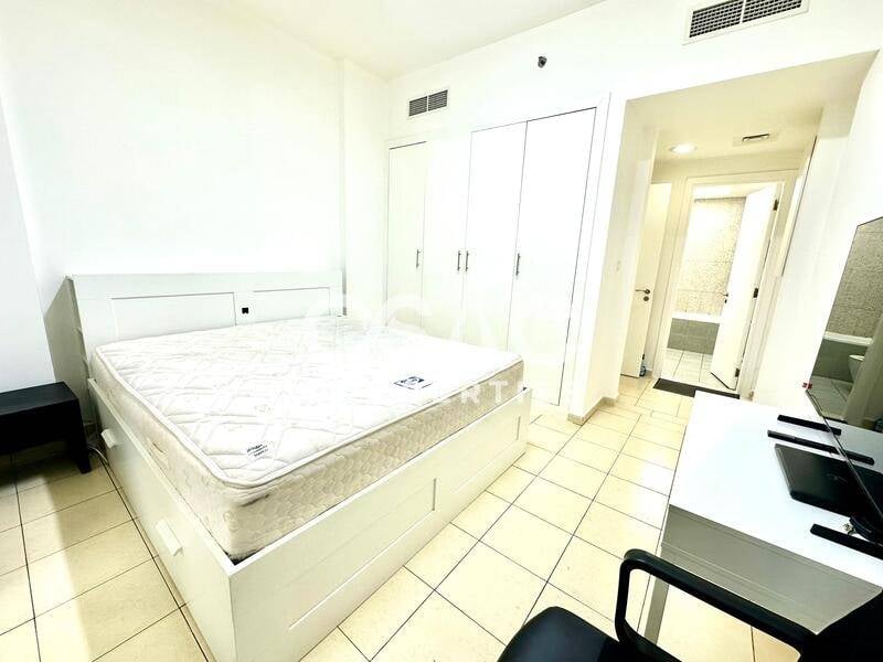 Modern 1 Bedroom | Spacious Unit | Community View - 5