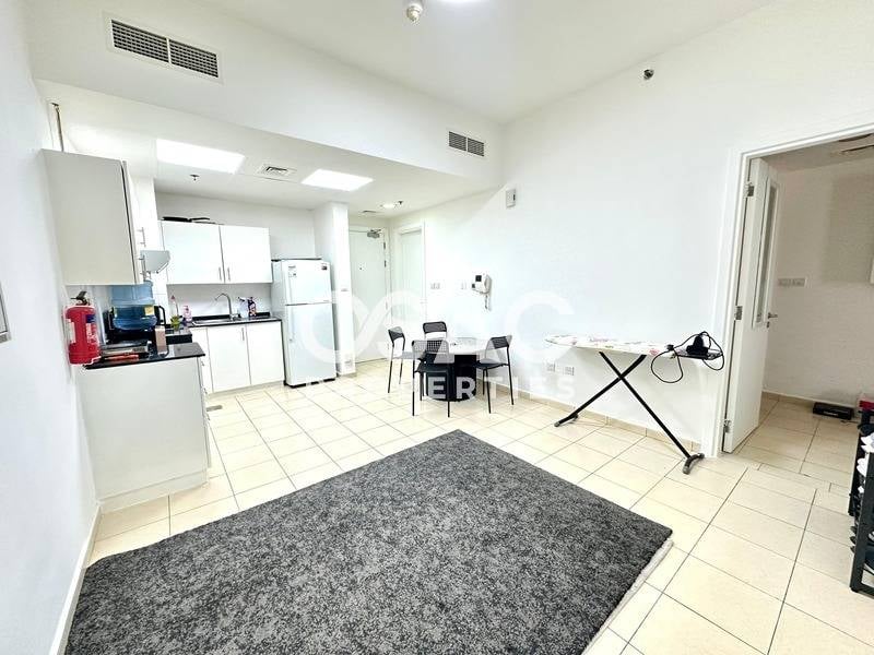 Modern 1 Bedroom | Spacious Unit | Community View - 2
