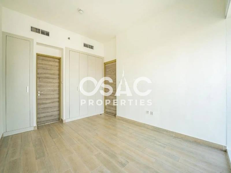 Ready-to-Move-In | Prime Location | High Floor - 3