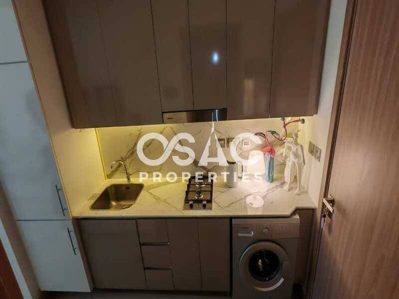 HOT OFFER | READY TO MOVE | SPACIOUS | 5 CHEQUE - 4
