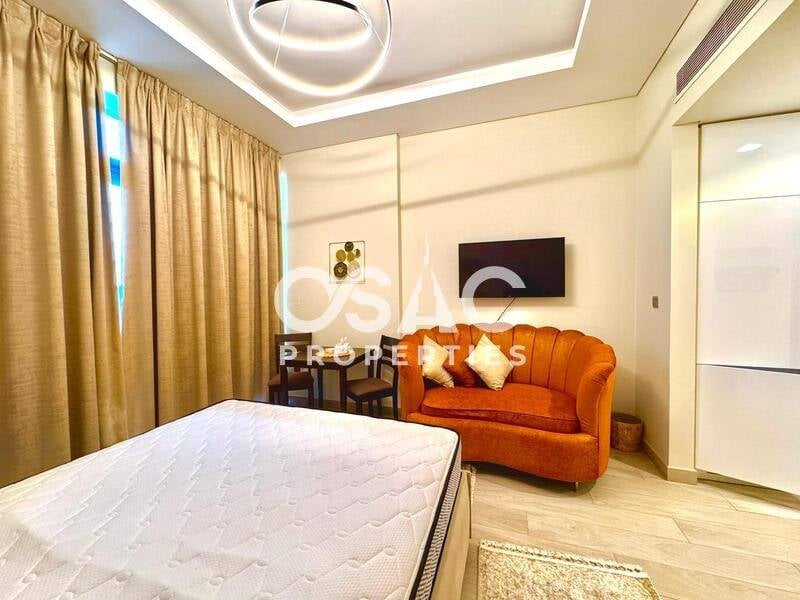  Modern | Furnished Studio | Creek View  - 5