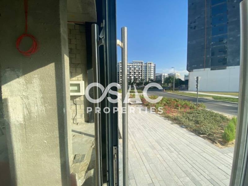 Amazing Location I Prime Retail | Shell And Core  - 5