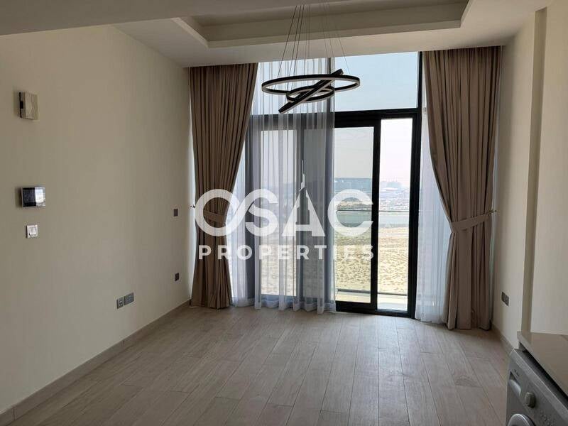 Vacant | Good View | Prime Location