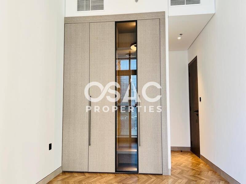 LARGE LAYOUT | LUXURY LIVING | PRIME LOCATION - 5