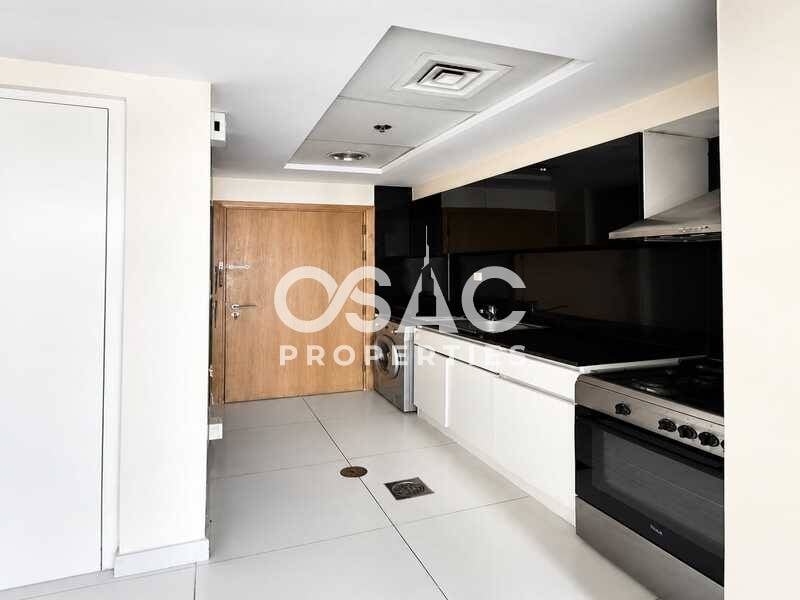 Unfurnished Studio | Prime Location | Business Bay - 3