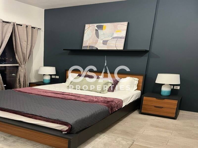 Stunning Apartment | Spacious Layout ! Community View - 3