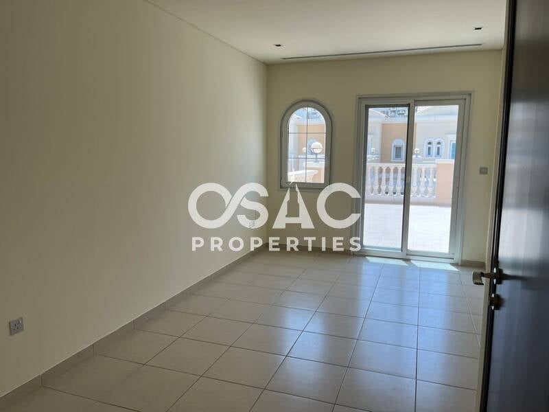 Corner Villa | Private Garden | Ready to Move In - 4