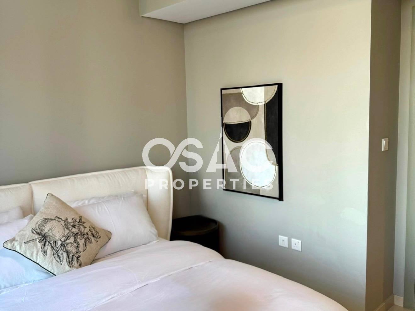 FURNISHED | VOT | SPACIOUS LAY-OUT | STUNNING UNIT - 4