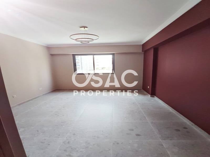 CORNER UNIT | UPGRADED | PRIME LOCATION - 4