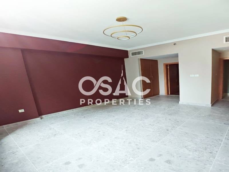 CORNER UNIT | UPGRADED | PRIME LOCATION - 3