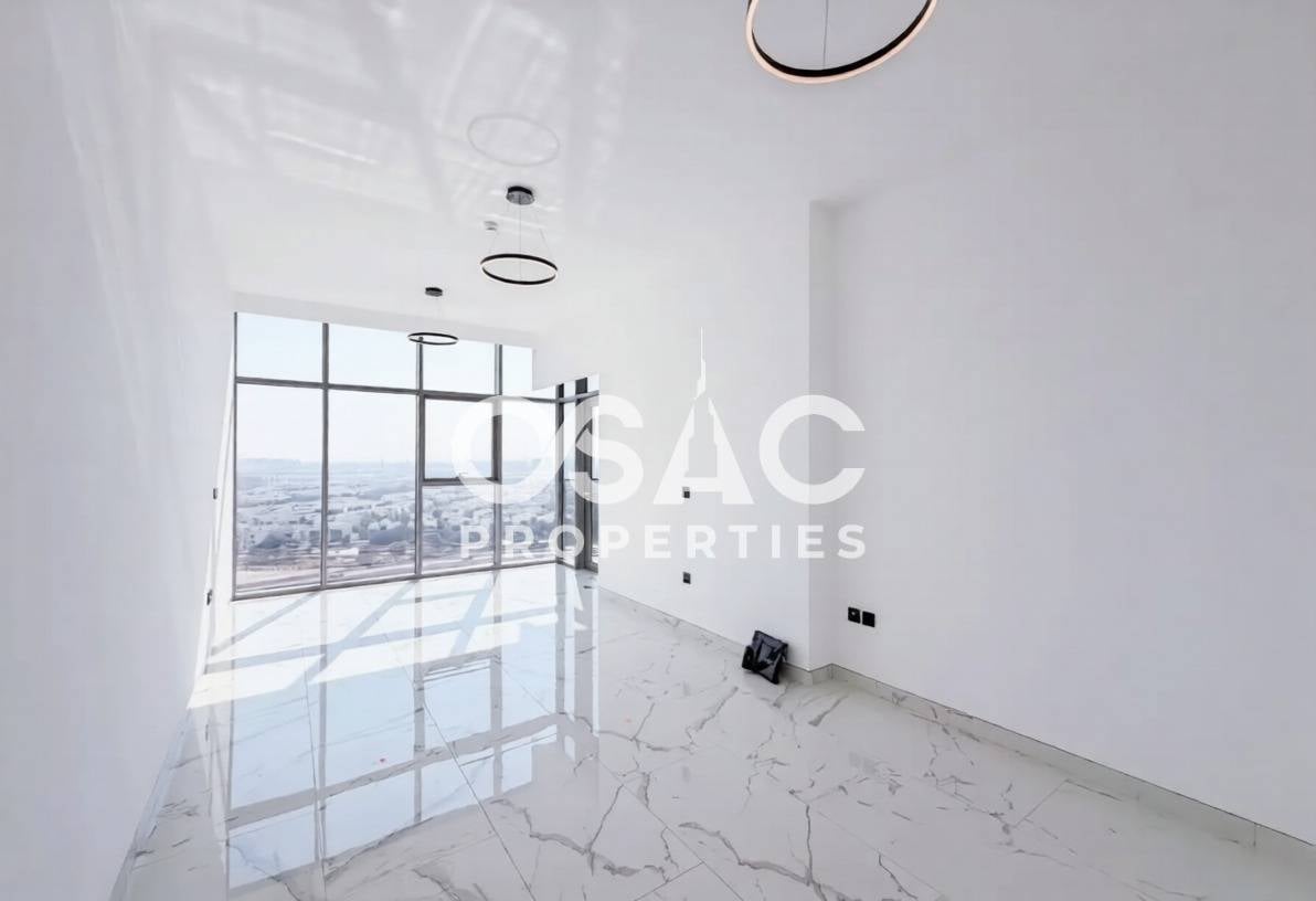 Elegant 2BR Apartment | Vacant | Flexible Cheques